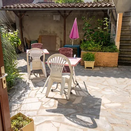 Appartamento à Néris-les-bains - 25 M² Avec Terrasse