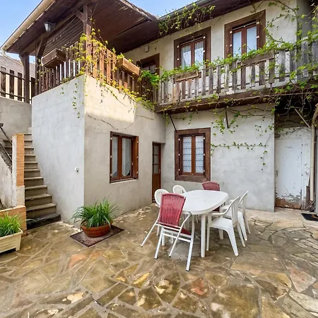 à Néris-les-bains - 25 M² Avec Terrasse Néris-les-Bains
