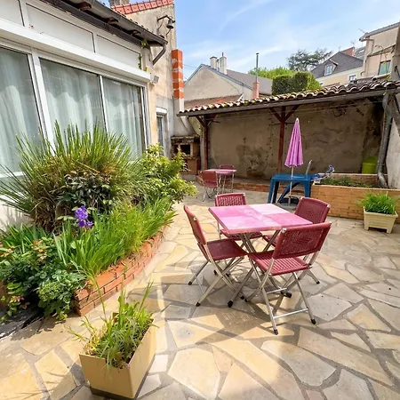 à Néris-les-bains - 25 M² Avec Terrasse * Néris-les-Bains