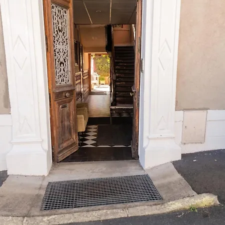 à Néris-les-bains - 25 M² Avec Terrasse Néris-les-Bains