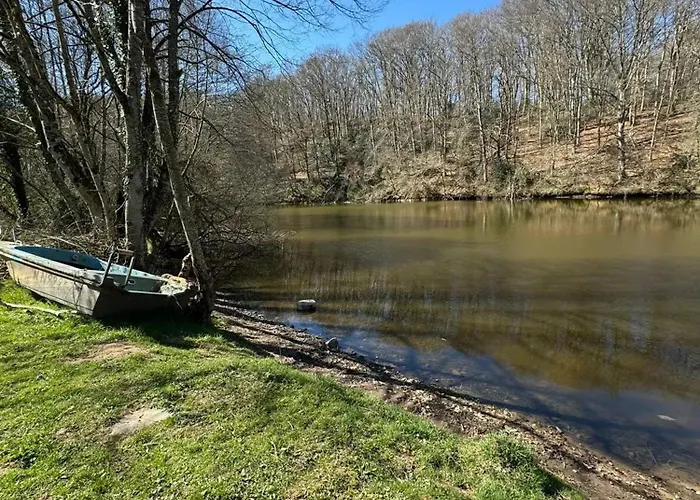 Апартаменты A - 25 M² Avec Terrasse Нери-ле-Бен